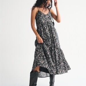 A&F V-neck Flowy Maxi Dress Small